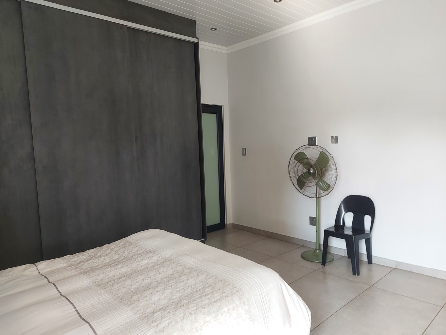 4 Bedroom Property for Sale in Oos Einde North West